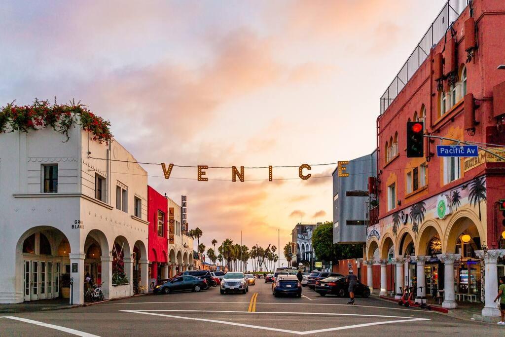 Artsy Venice Canals W/rooftop & Sauna Appartement *